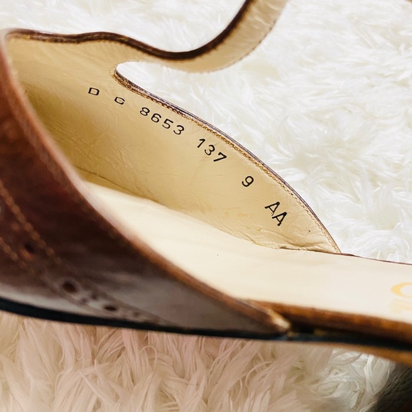 New Salvatore Ferragamo Brown T-Strap Flats - Picture 3 of 6